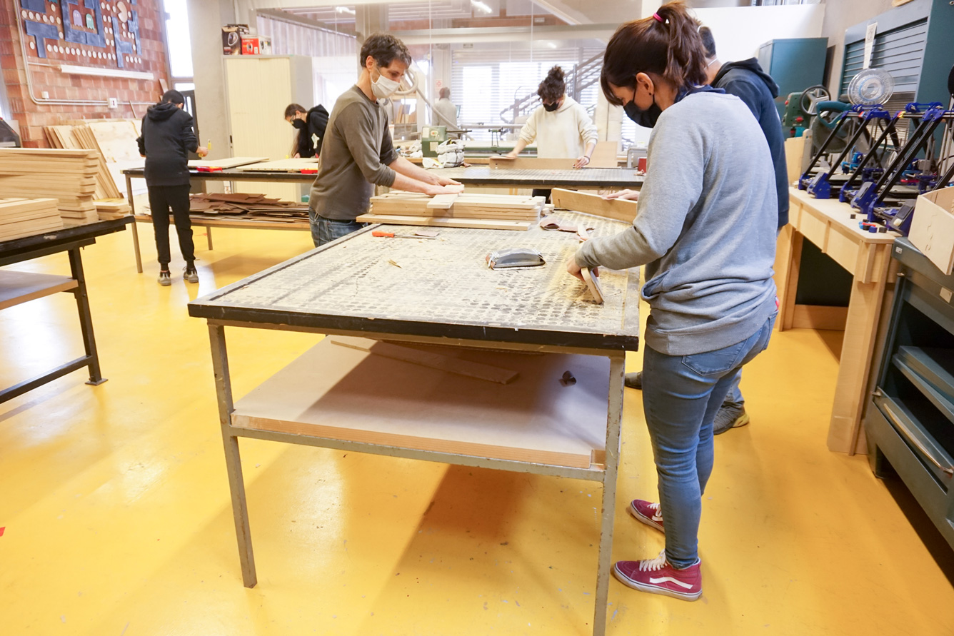 Bibliolab 9B Espai Jove Co-creación de mobiliario para bibliotecas con jóvenes